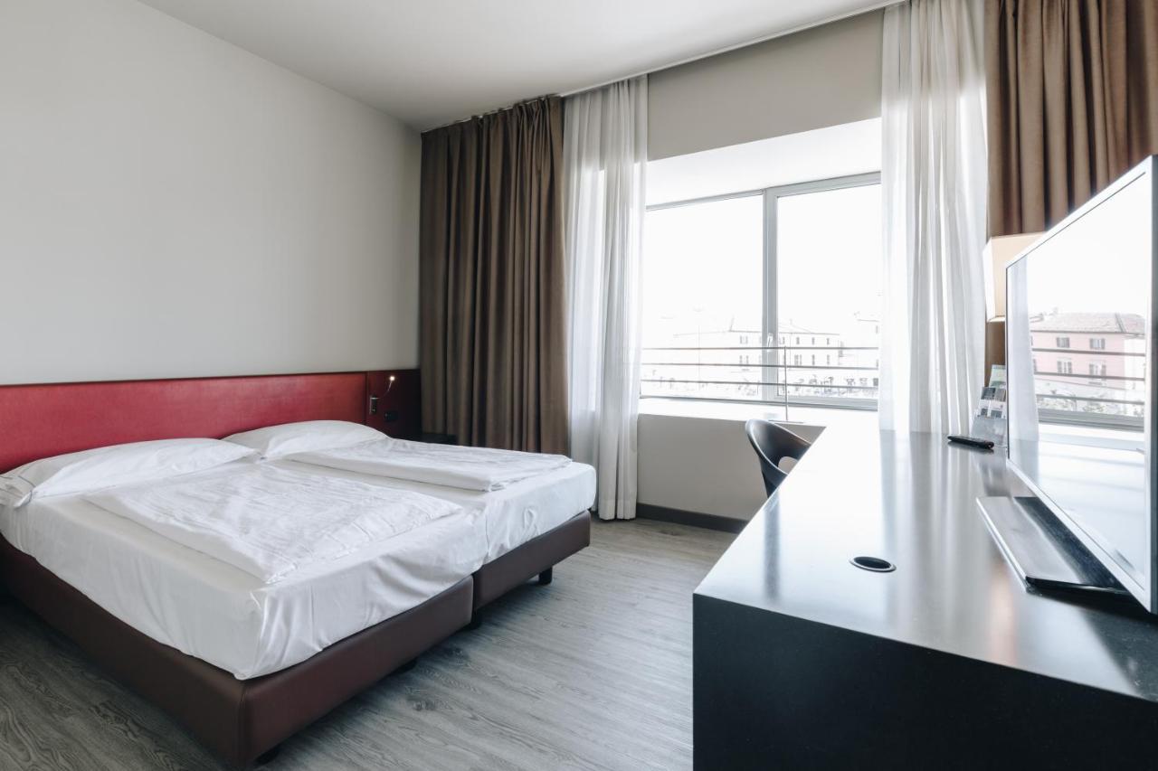 Hotel Continental Кремона Экстерьер фото