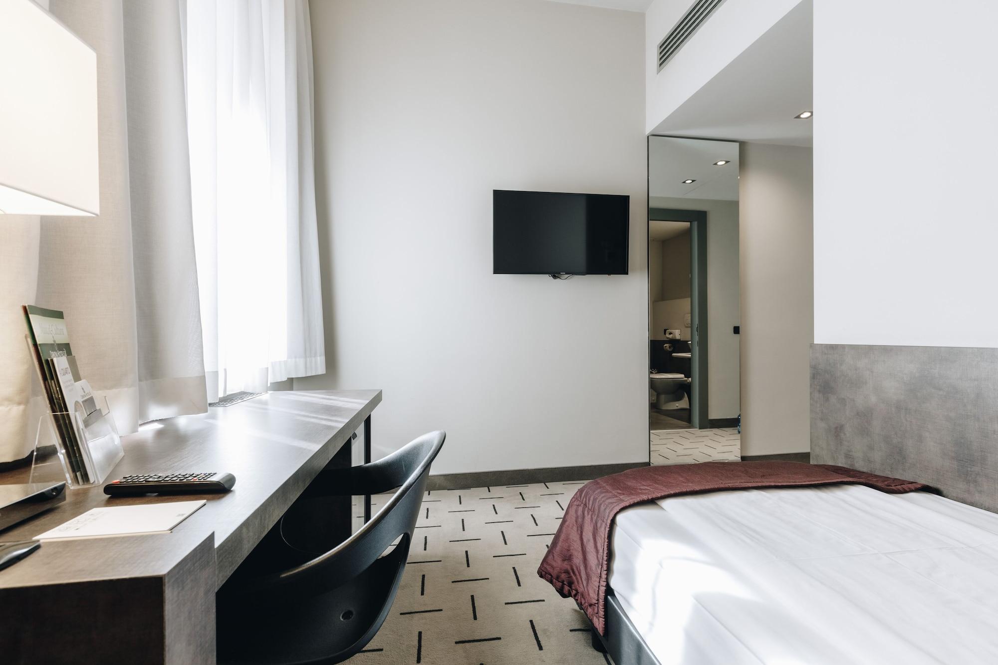 Hotel Continental Кремона Экстерьер фото