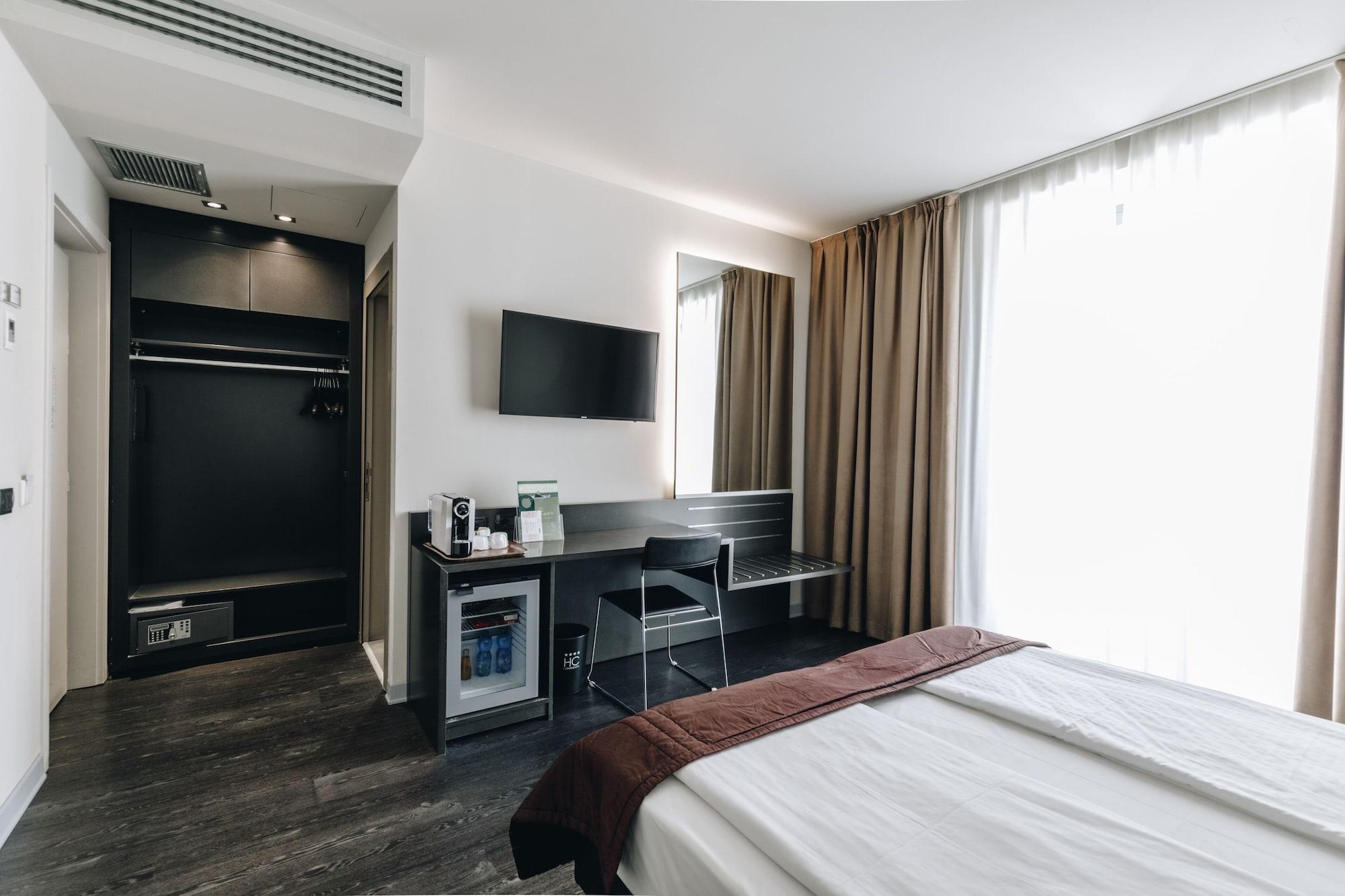 Hotel Continental Кремона Экстерьер фото