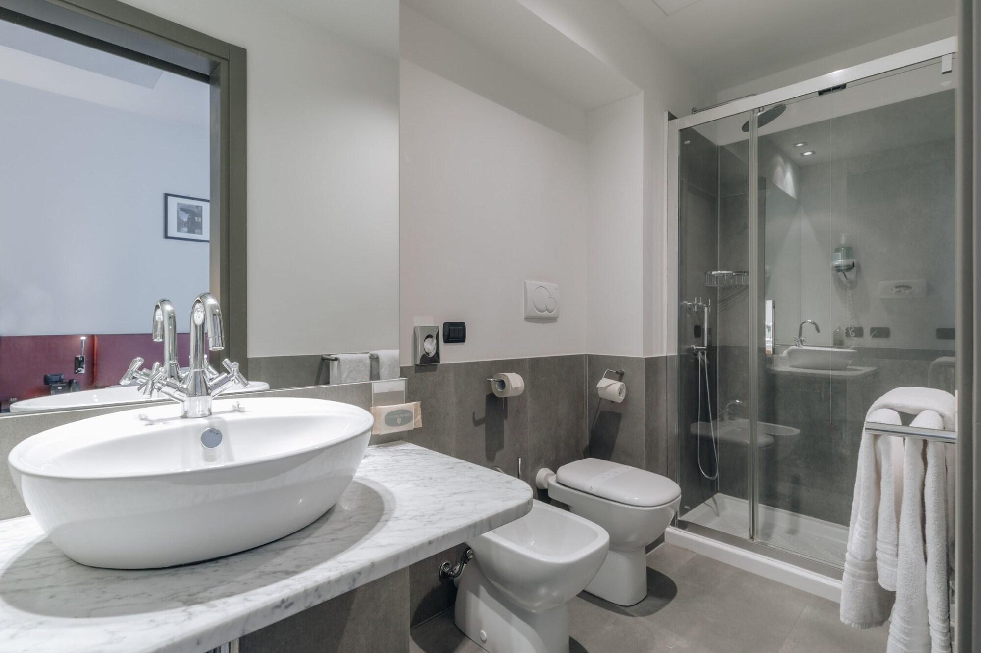 Hotel Continental Кремона Экстерьер фото