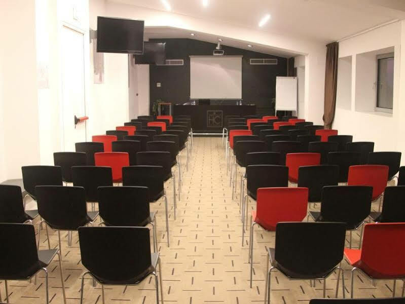 Hotel Continental Кремона Экстерьер фото